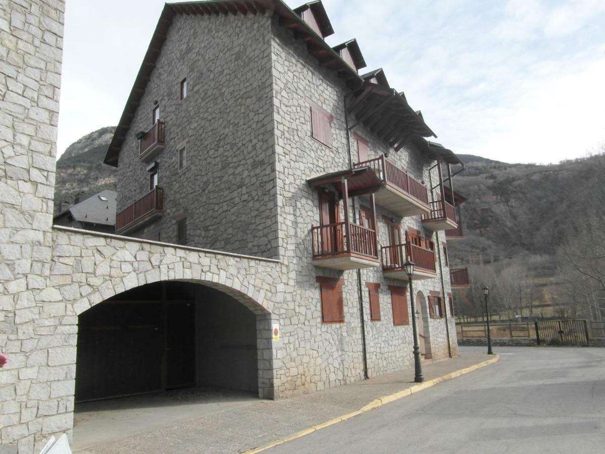B18 - Edif Perramó - Villmor Apartman Benasque Kültér fotó
