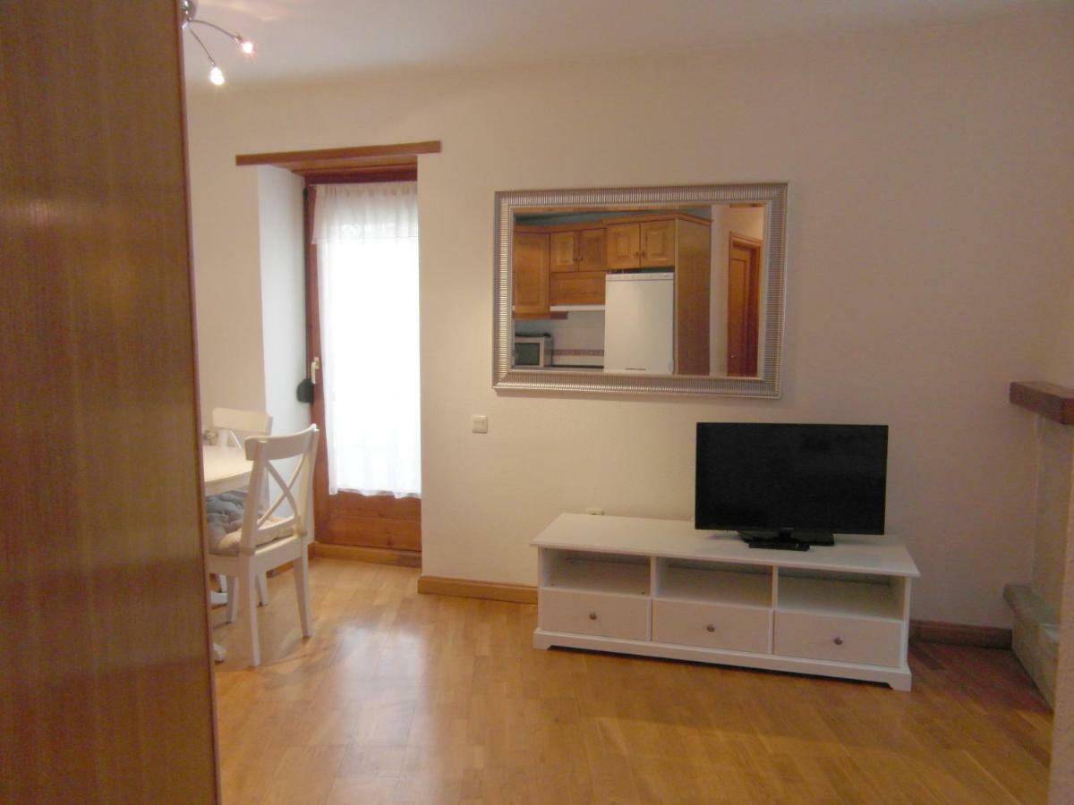 B18 - Edif Perramó - Villmor Apartman Benasque Kültér fotó