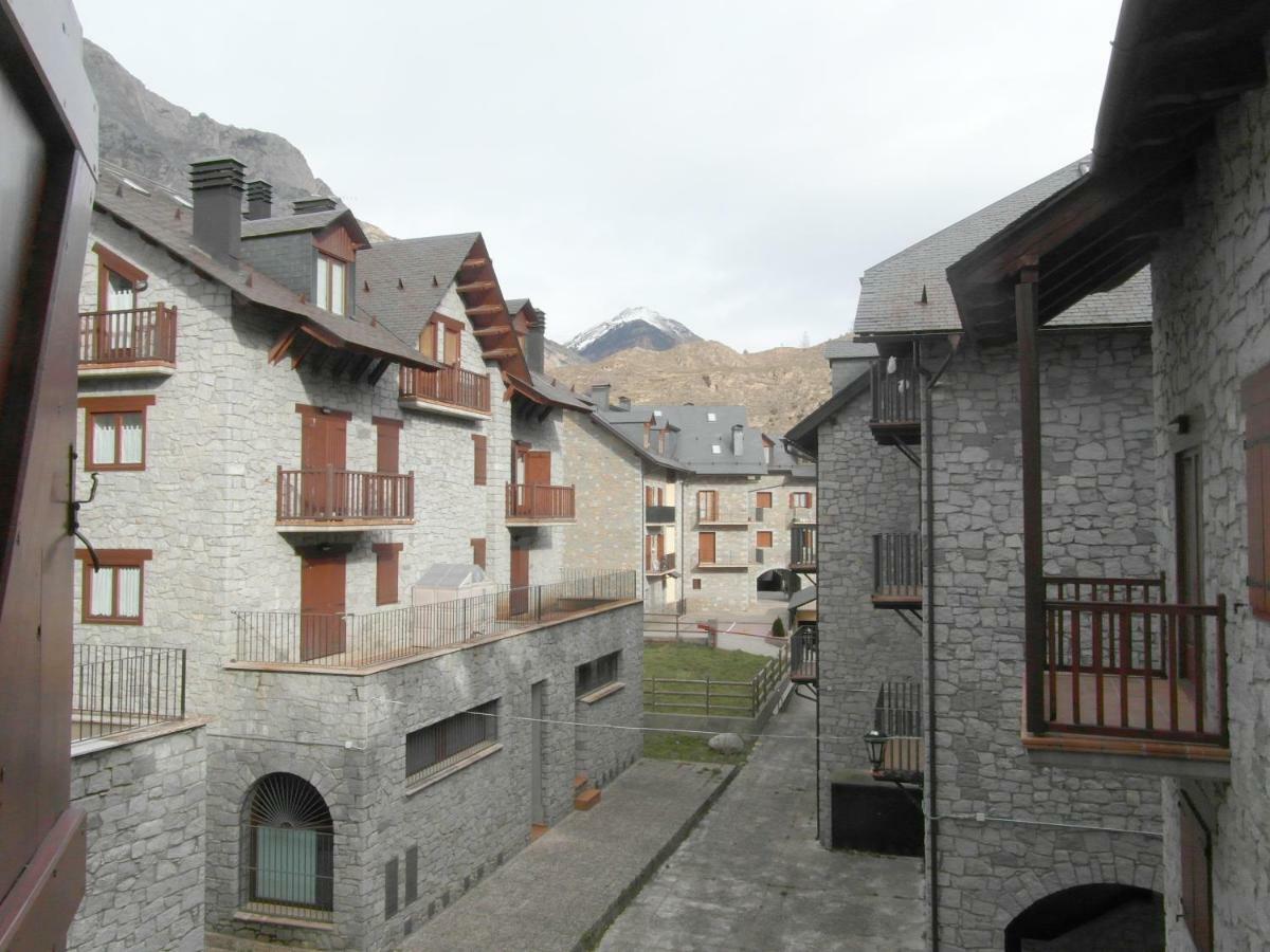 B18 - Edif Perramó - Villmor Apartman Benasque Kültér fotó
